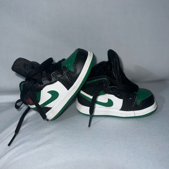 Nike Air Jordan 23 Other - Nike Air Jordan 23 Kids Black and Green Athletic Sneakers